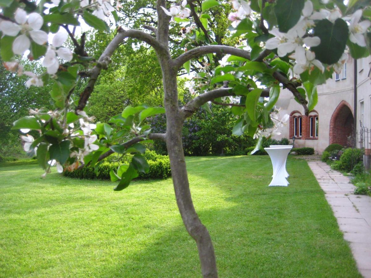 Neuhausen  Gartenzimmer Im Schloss Neuhausen מראה חיצוני תמונה