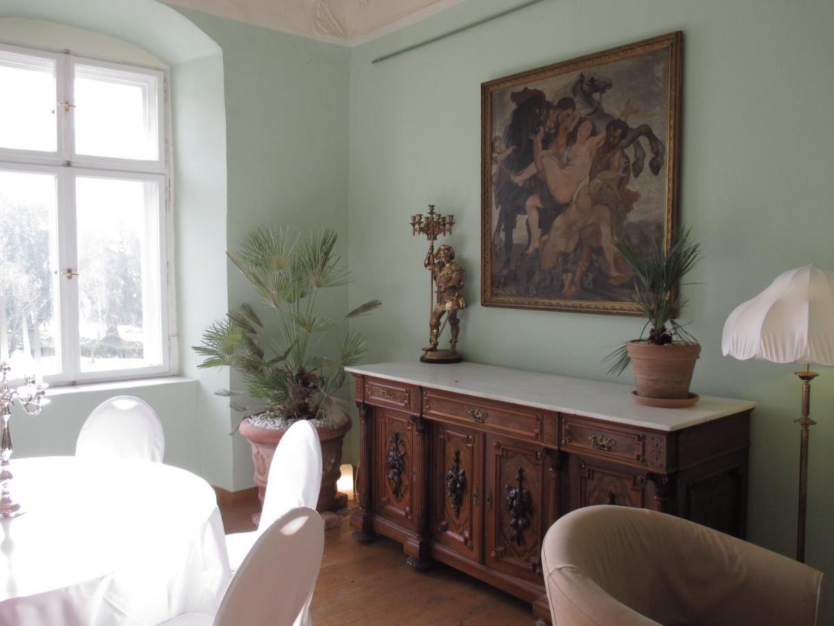 Neuhausen  Gartenzimmer Im Schloss Neuhausen מראה חיצוני תמונה