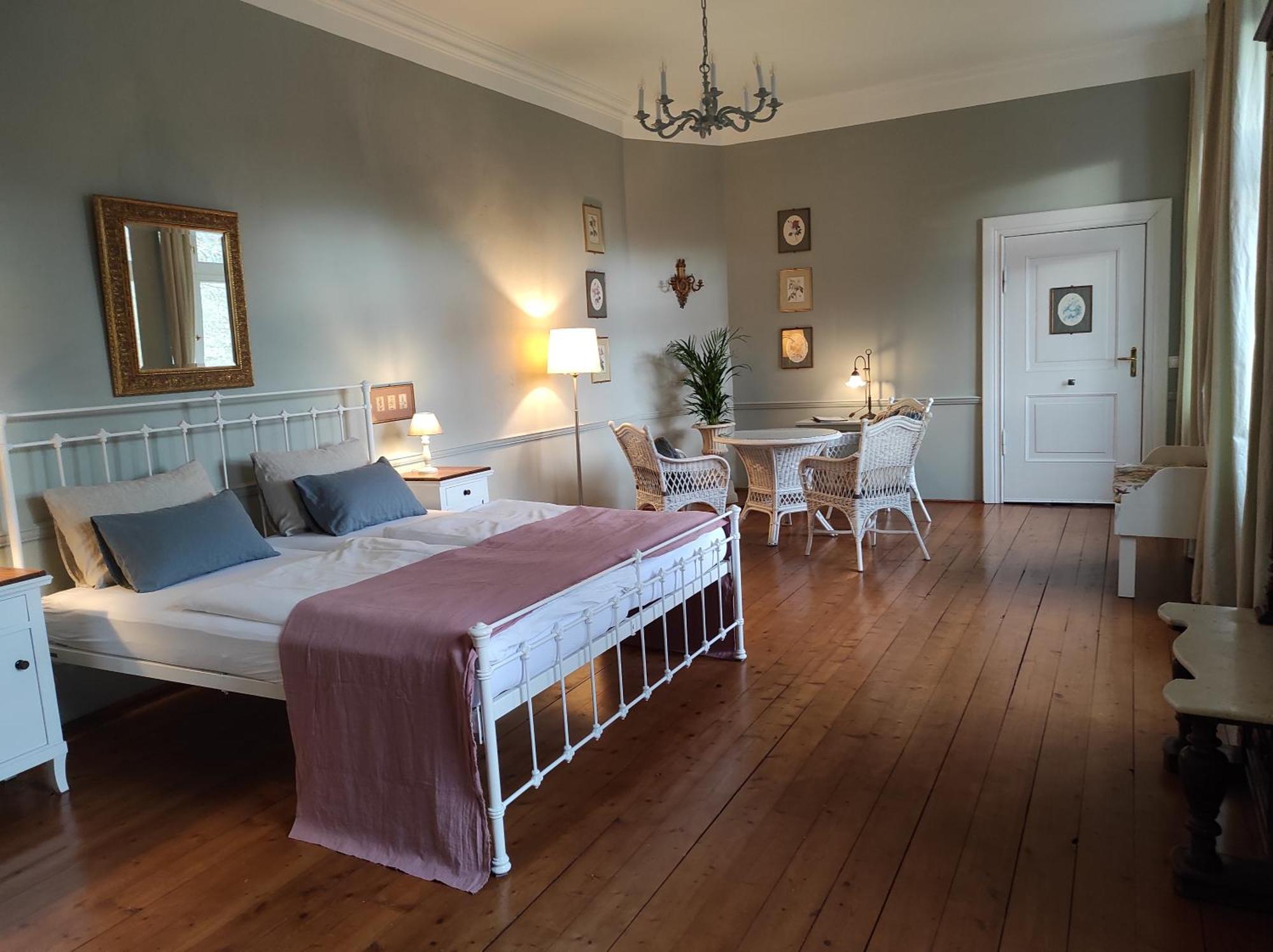Neuhausen  Gartenzimmer Im Schloss Neuhausen מראה חיצוני תמונה