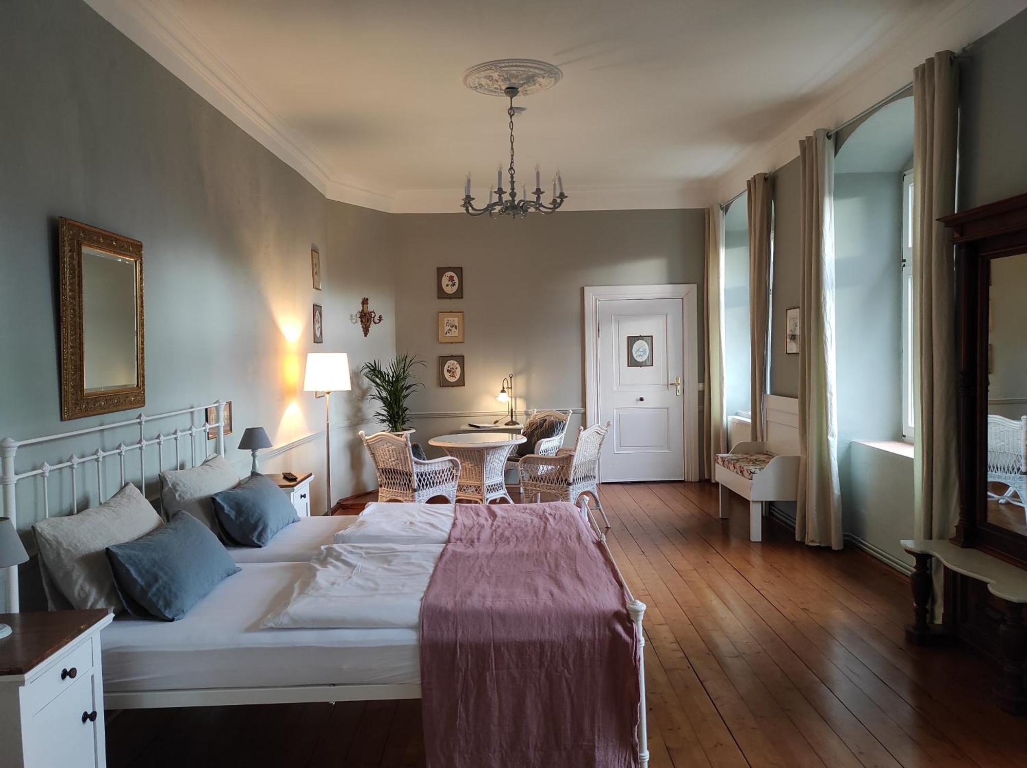 Neuhausen  Gartenzimmer Im Schloss Neuhausen מראה חיצוני תמונה